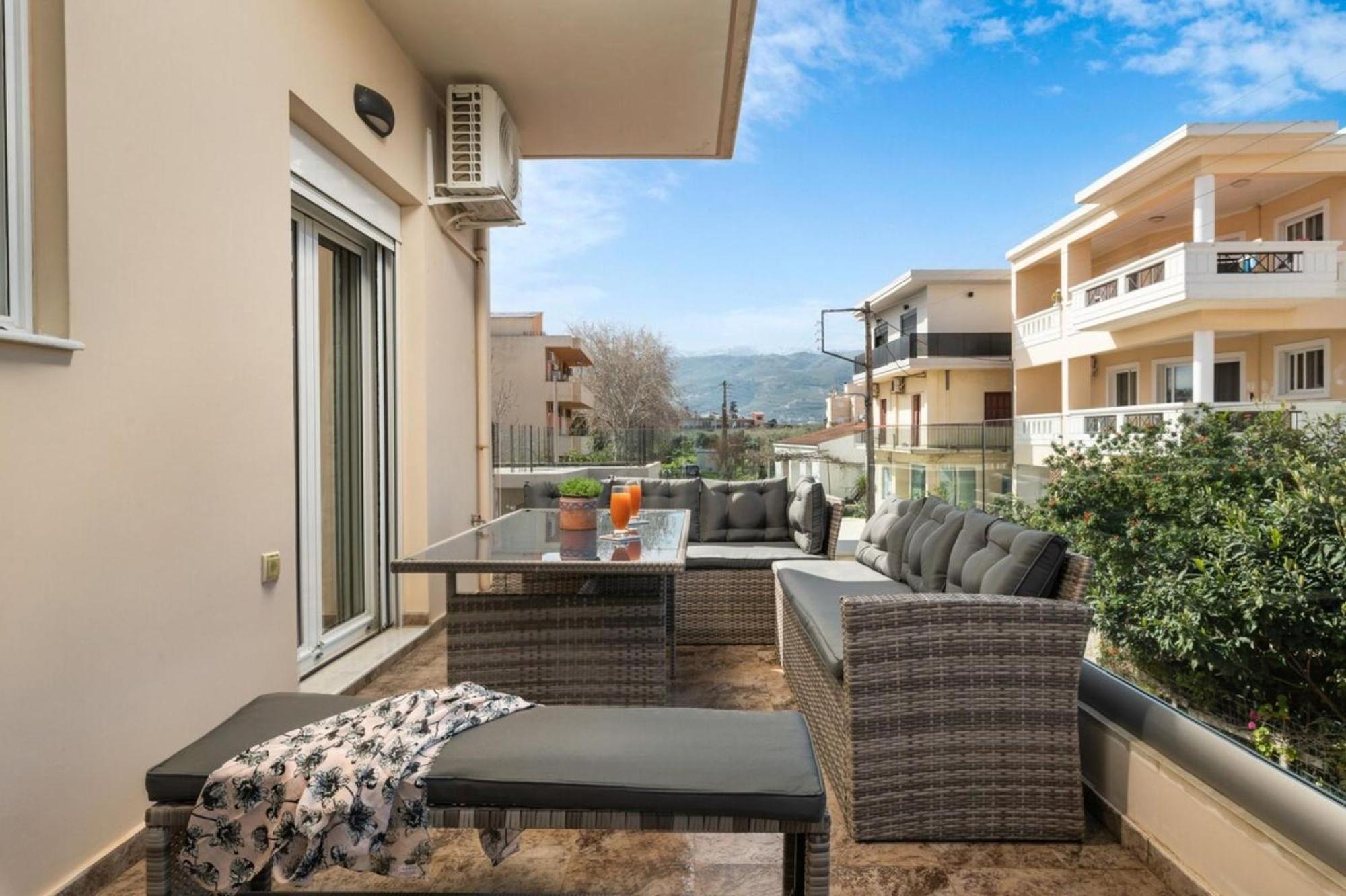Harmony Apartment In Chania Chrissi Akti Chania Exterior foto